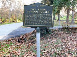 Markers &raquo; Batavia Twp Markers &raquo; 1 room schoolhouse marker, Lucy Run Rd. Batavia Twp